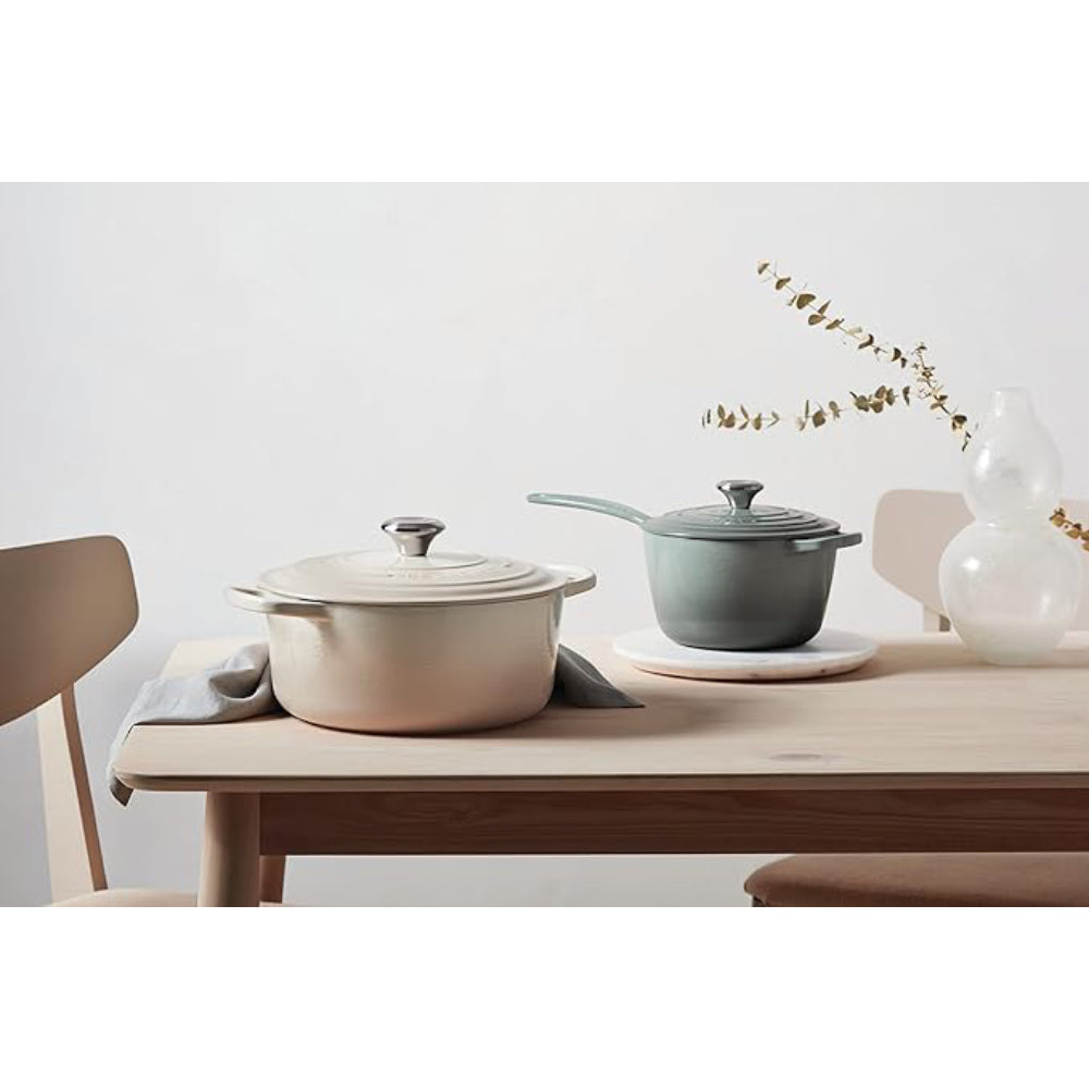 Le Creuset Horno holandés redondo de hierro fundido esmaltado, 5.5 cuartos de galón, merengue