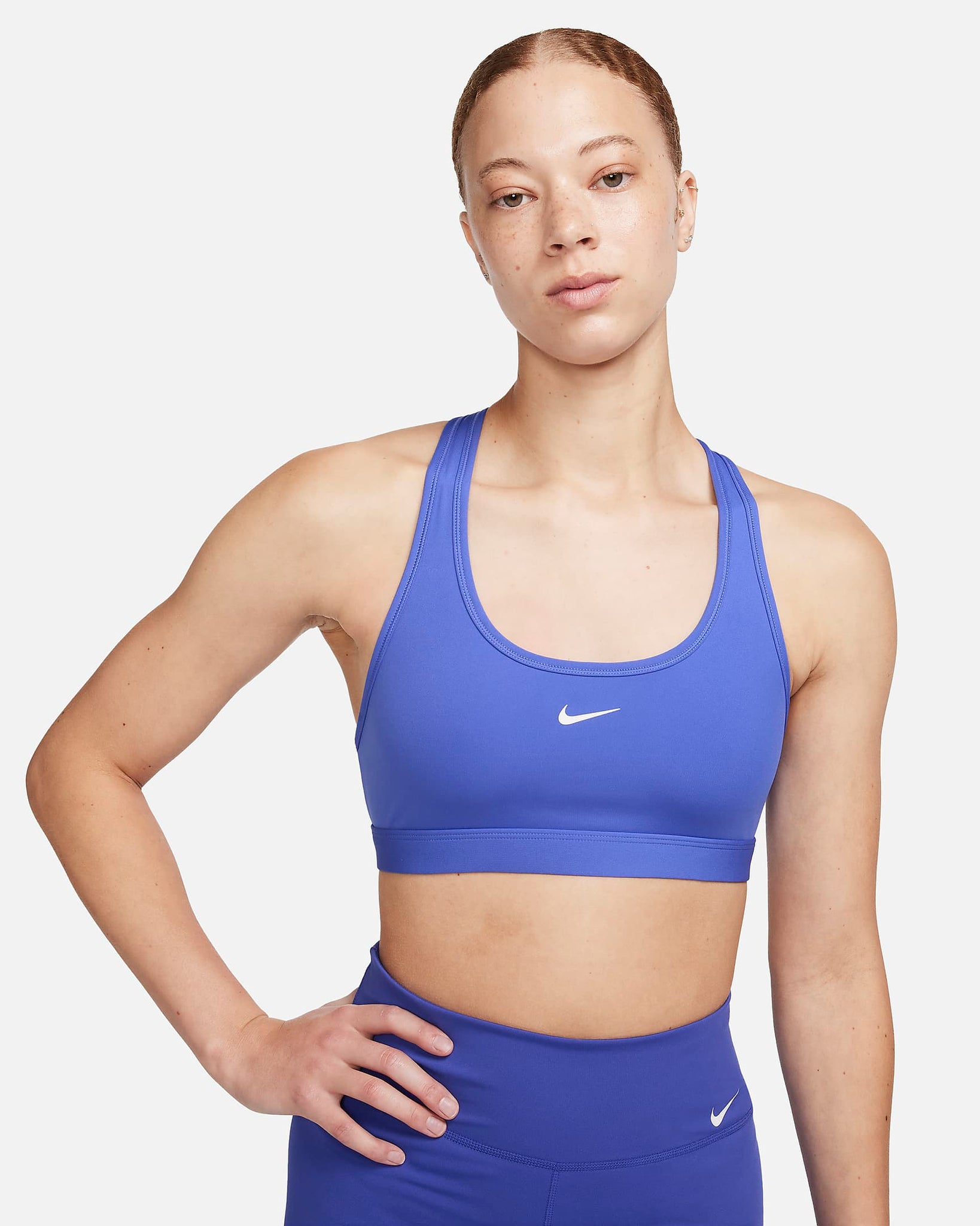 Nike Swoosh Light Support - Bra deportivo sin almohadillas para mujer