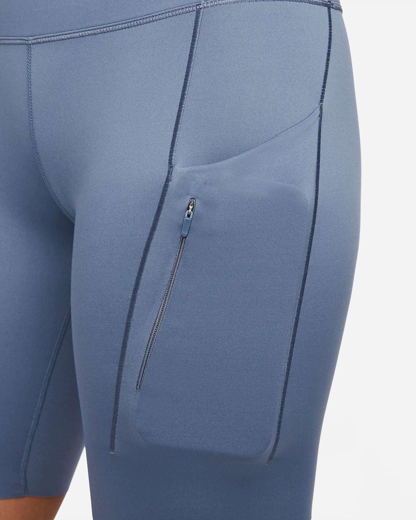 Nike Go - Shorts de ciclismo con bolsillos de tiro alto de 20 cm de sujeción firme para mujer