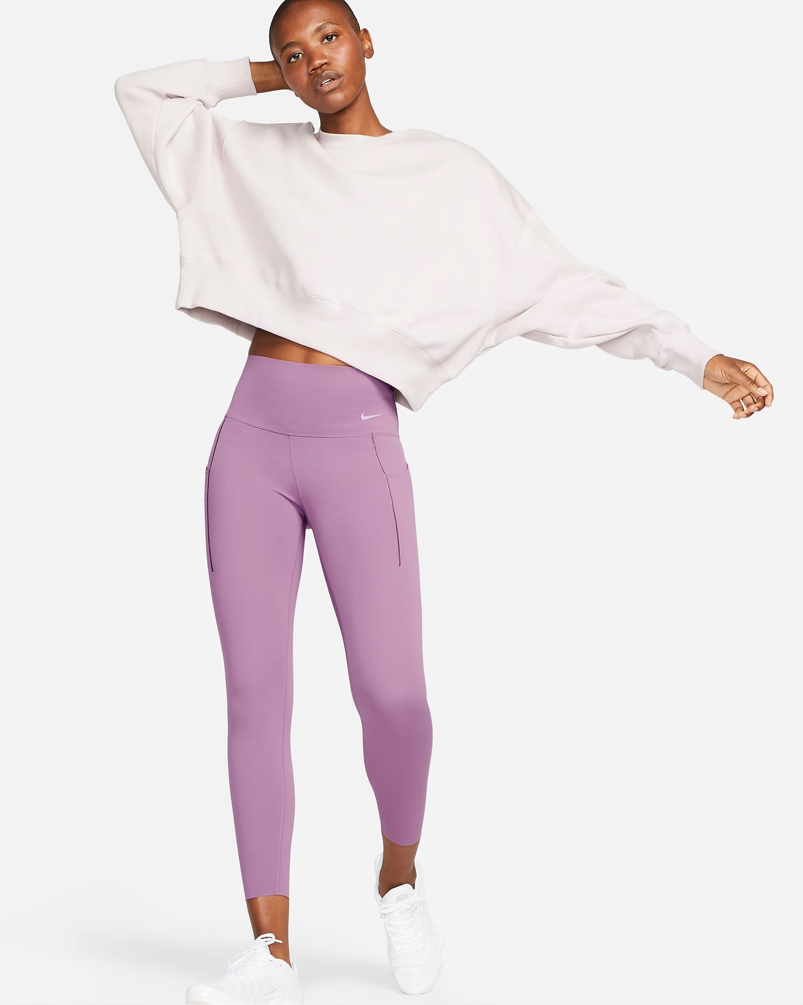 Nike Universa - Women's Medium-Support High-Waisted 7/8 Leggings with Pockets